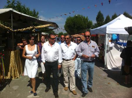 Imagen La Diputación en el primer Mercado Multicultural de Navas de Oro
